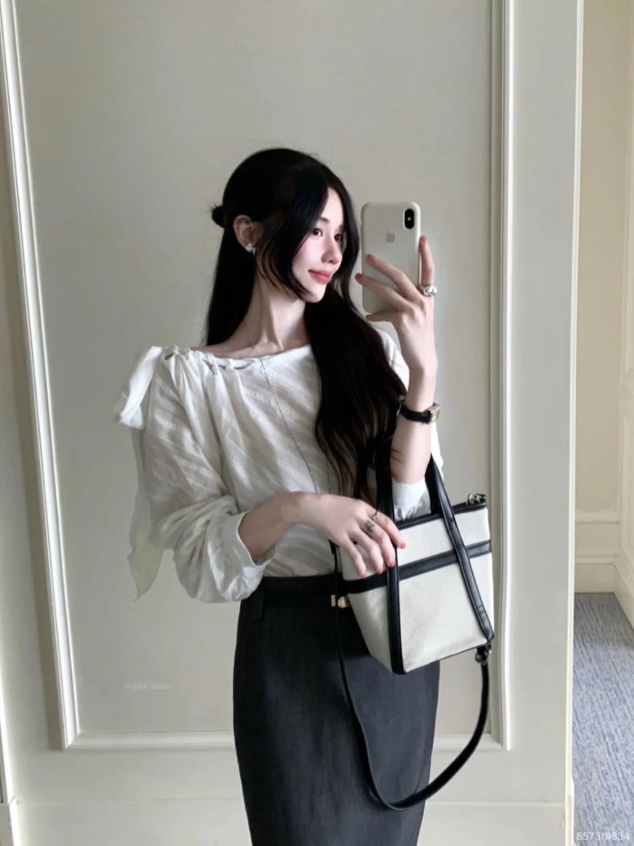 Elegant Soft Long Sleeve Embroidered Shirt Women Early Autumn Thin Loose High-End Sensation Gentle Shoulder Bared Top