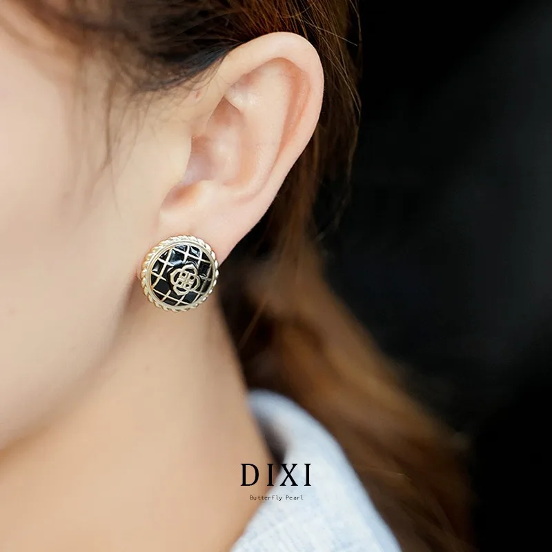 

DAK 2044-1 Dixijia Brand Korean Version of Fashion Earrings Versatile Black Dripping Simple Same Small Fragrance Earring
