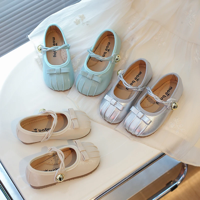 

Детская однотонная маленькая повседневная обувь из искусственной кожи, новинка 2023 года, летняя обувь для танцев с милым бантом, размер 21-34