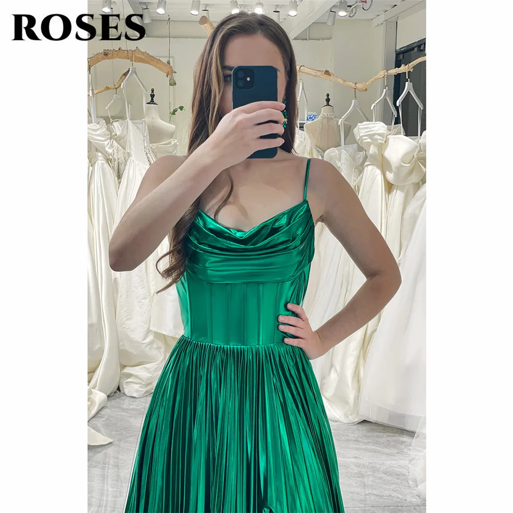 Vestido de noite sem alças com pregas, Vestido cetim, Vestido de baile verde, Correias de espaguete, Alta divisão, Sem mangas