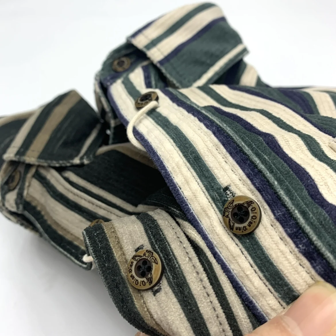 Amikaki Corduroy Striped Shirt For Men Retro Cotton Soft Sticky Loose Casual Long Sleeved Button Down Shirt With Chest Pocket
