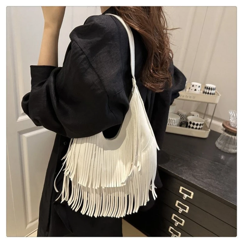 Women's Retro Tassel Tote Large Capacity Solid Concise Advanced Sense Versatile Underarm Bag  Billetera de ocio y vacaciones