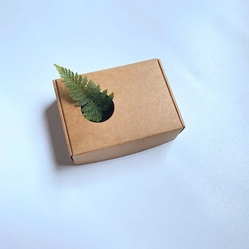 50pcs Kraft Box with Round Window Handmade Soap Packaging Box Wedding Candy Favors Boxes Business Carton Packaging Custom Logo
