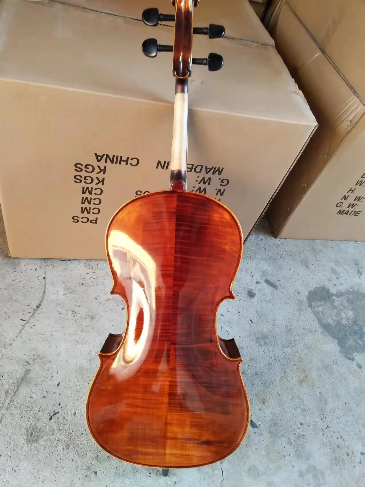 4/4 Flamed Maple Cello with Carbon Fiber Tailpiece Professional Grade
