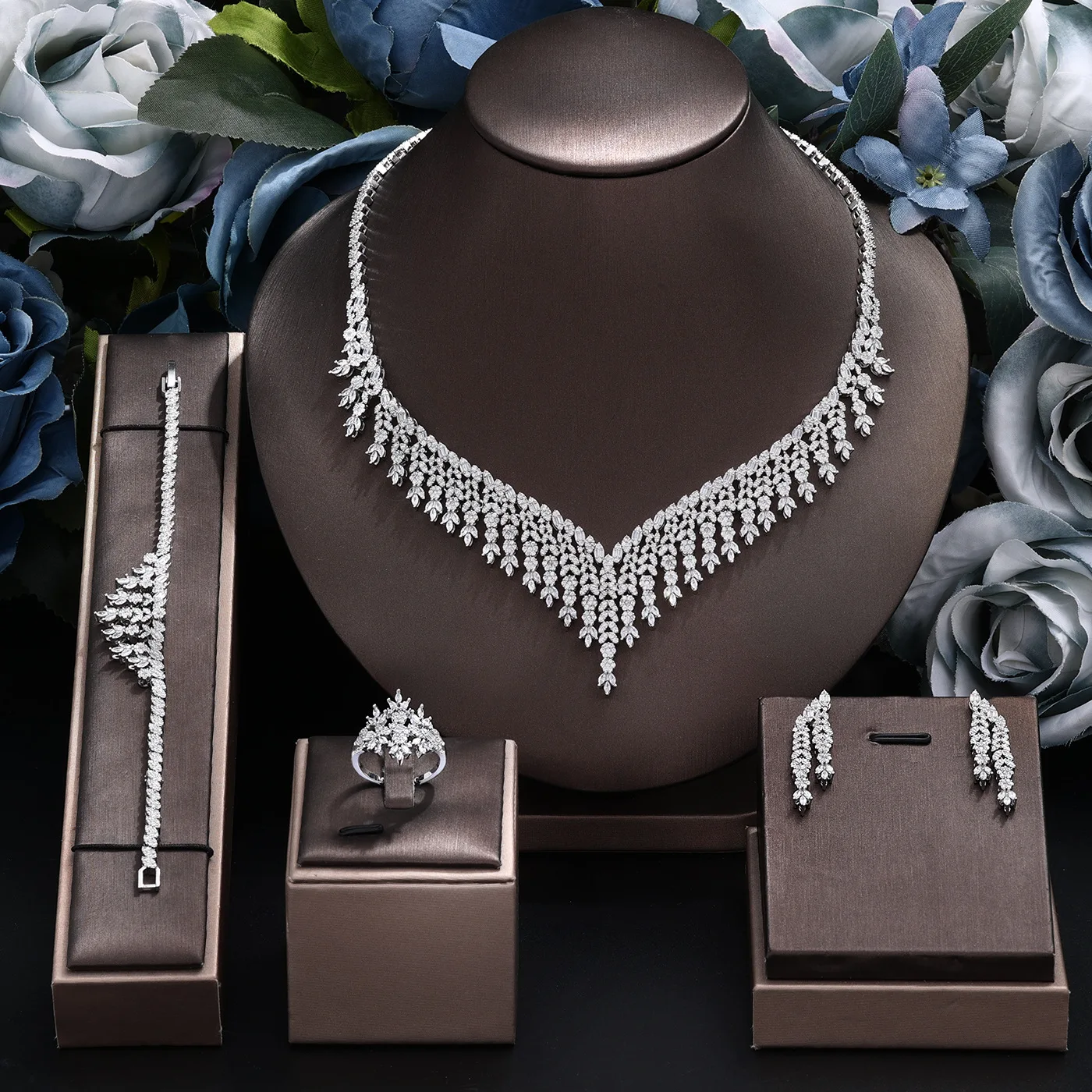 Retro Bridal 4Pcs Tassel Jewelry Set For Women Tassel Necklace Bracelet Earrings Ring Wedding Party Evening Dress Accessories