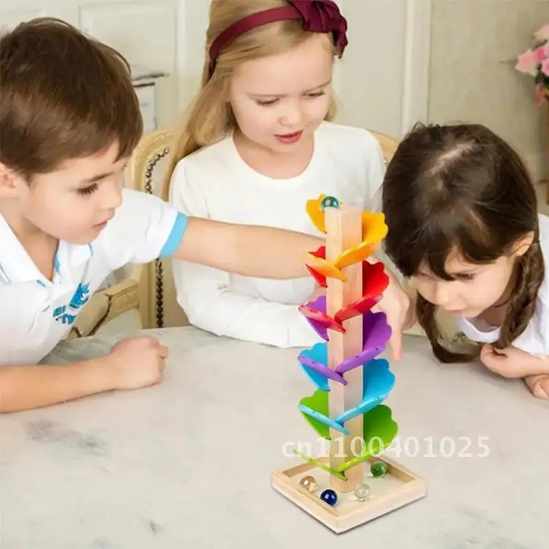 Bunte Holzbaum Marmor Ball Run Track Spiel Bausteine Montessori Lustige Puzzles Spielzeug Geschenk für Kind Kleinkind