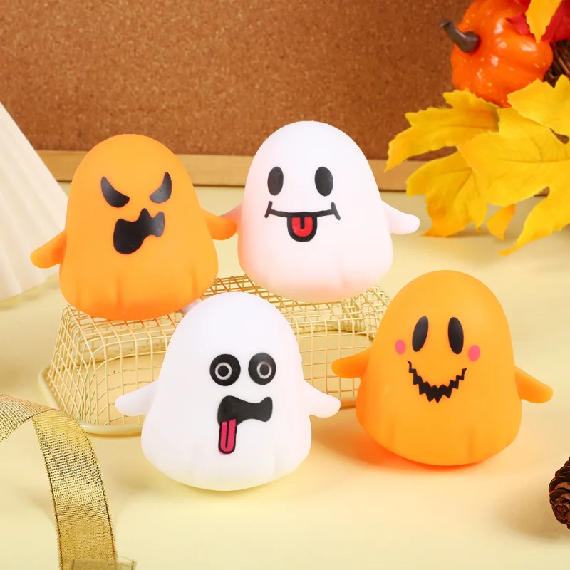 Zabawka antystresowa na Halloween Świecąca Dynia Czaszka Duch Piłka do Ściskania Horror Gadżety na Halloween dla Dzieci Dorosłych Prezent na Halloween 1 szt.