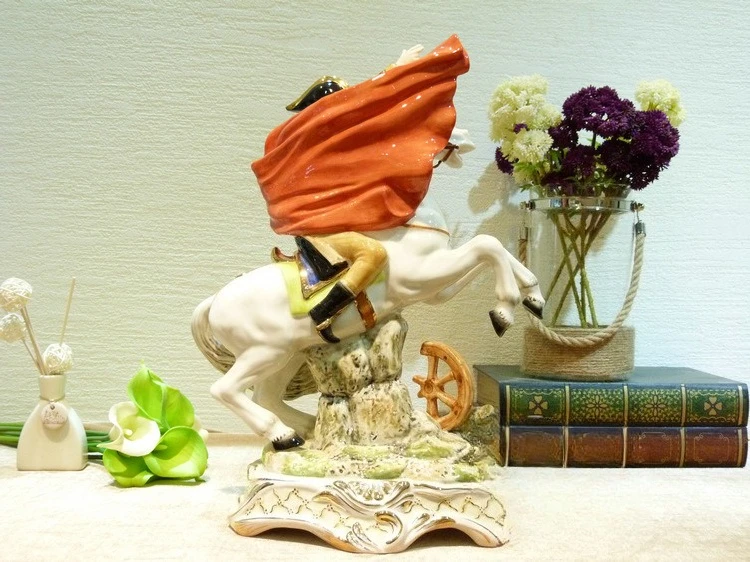 الحرف اليدوية الخزفية الأوروبية عالية الجودة مكتب سطح المكتب غرفة المعيشة مدخل خزانة الشاشة زخرفة الملحقات نابليون #4