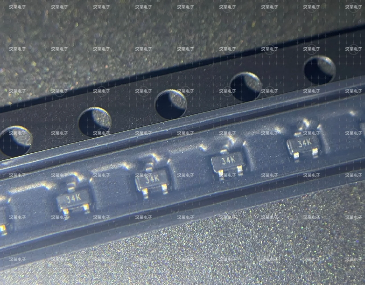 100 pezzi CJE3139K CJE3134K CJ4153 CJ1012 2SK3019A 2SK3019 2N7002T SOT-523 MOSFET Nuovo e originale disponibile