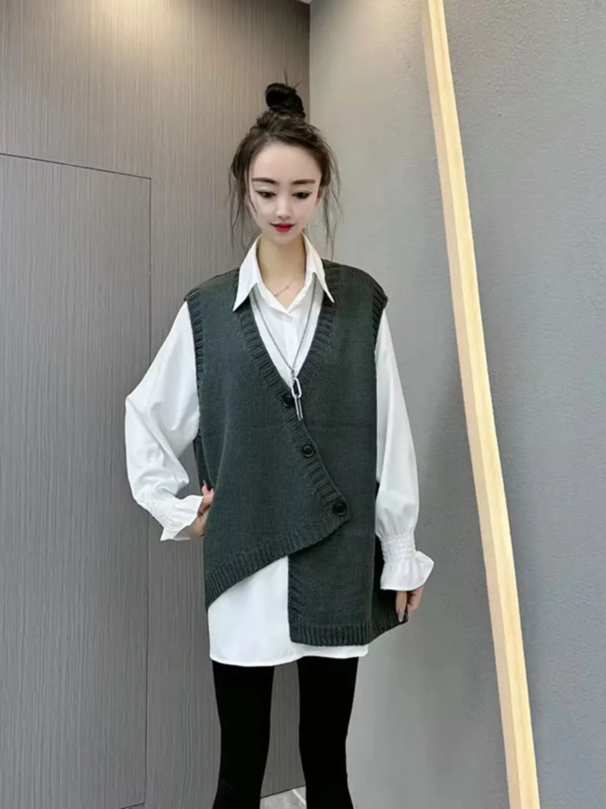 Women's Loose Knitted Vest Irregular Slant Bule Design Spring Autumn New Sle V-Ne Pure Color Versatile Layering Top