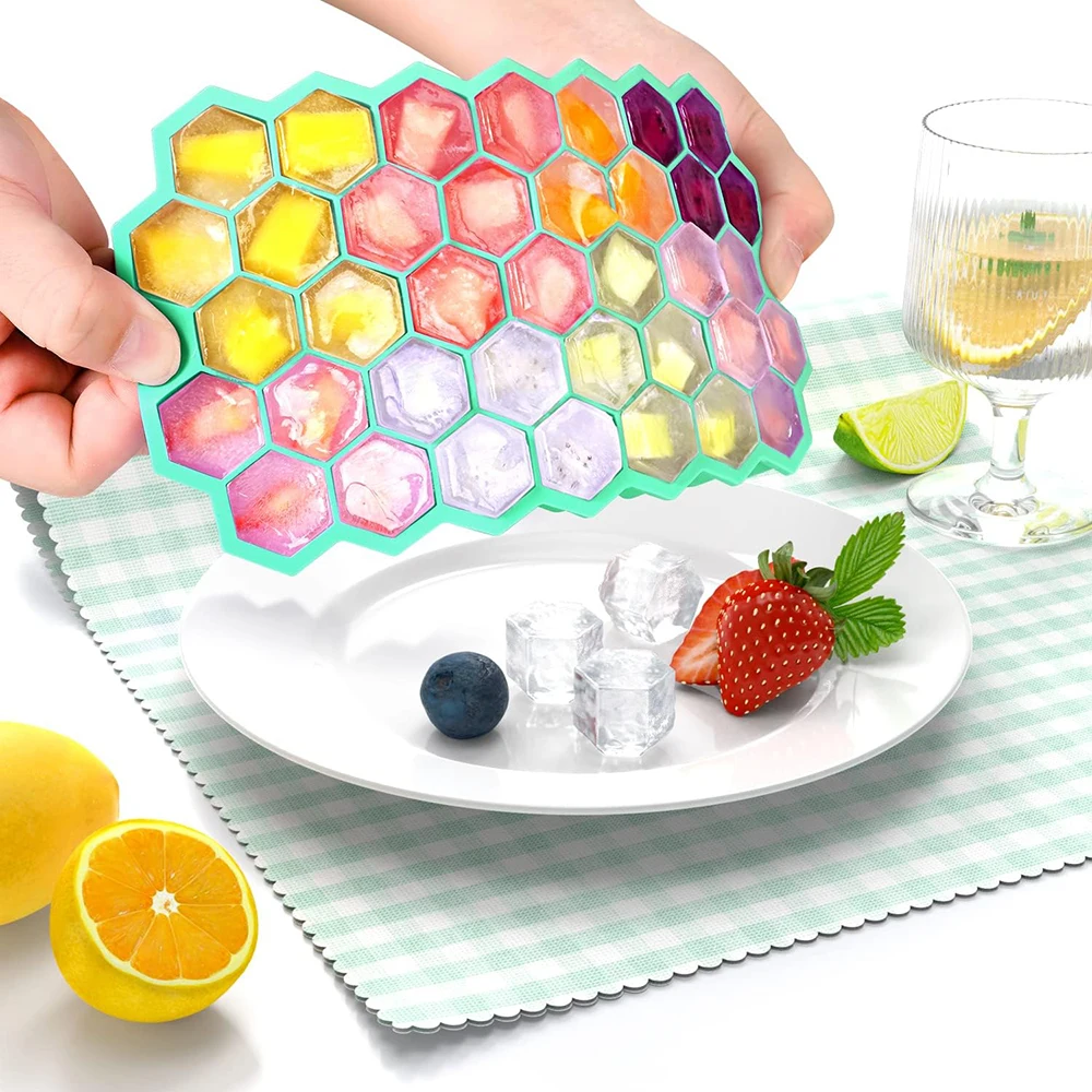 1PC Ice Cube Tray Silicone Flexible 37 Cubes Ice Trays Freezer With Lid for Chilled Drinks Whiskey Cocktails Kitchen Accessories