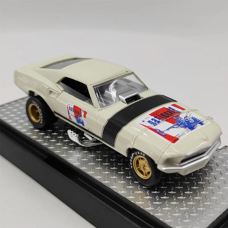 M2 1969 ファニーカー 合金車モデル マシンスケール テーブル放送 合金クーペ おもちゃ 車 モデル クラシック 大人 ギフト 記念品