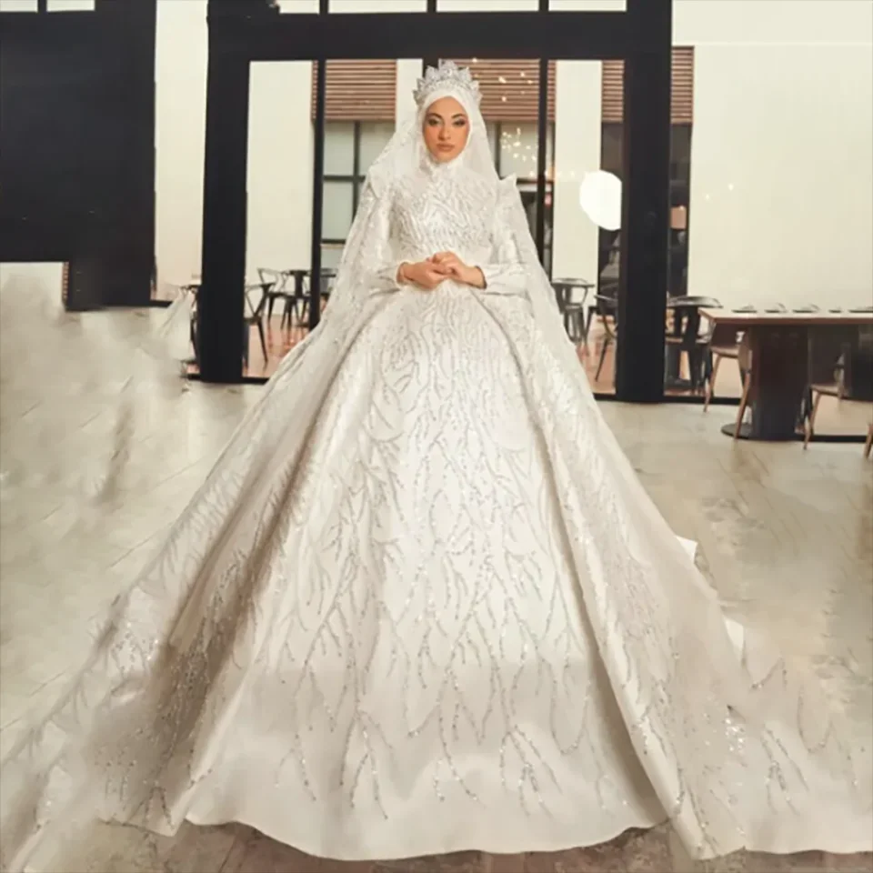 

Customized Elegant Muslim Long Sleeves High Neck Lace Ball Gown Wedding Dress Court Train Tulle Bridal Gown For Women