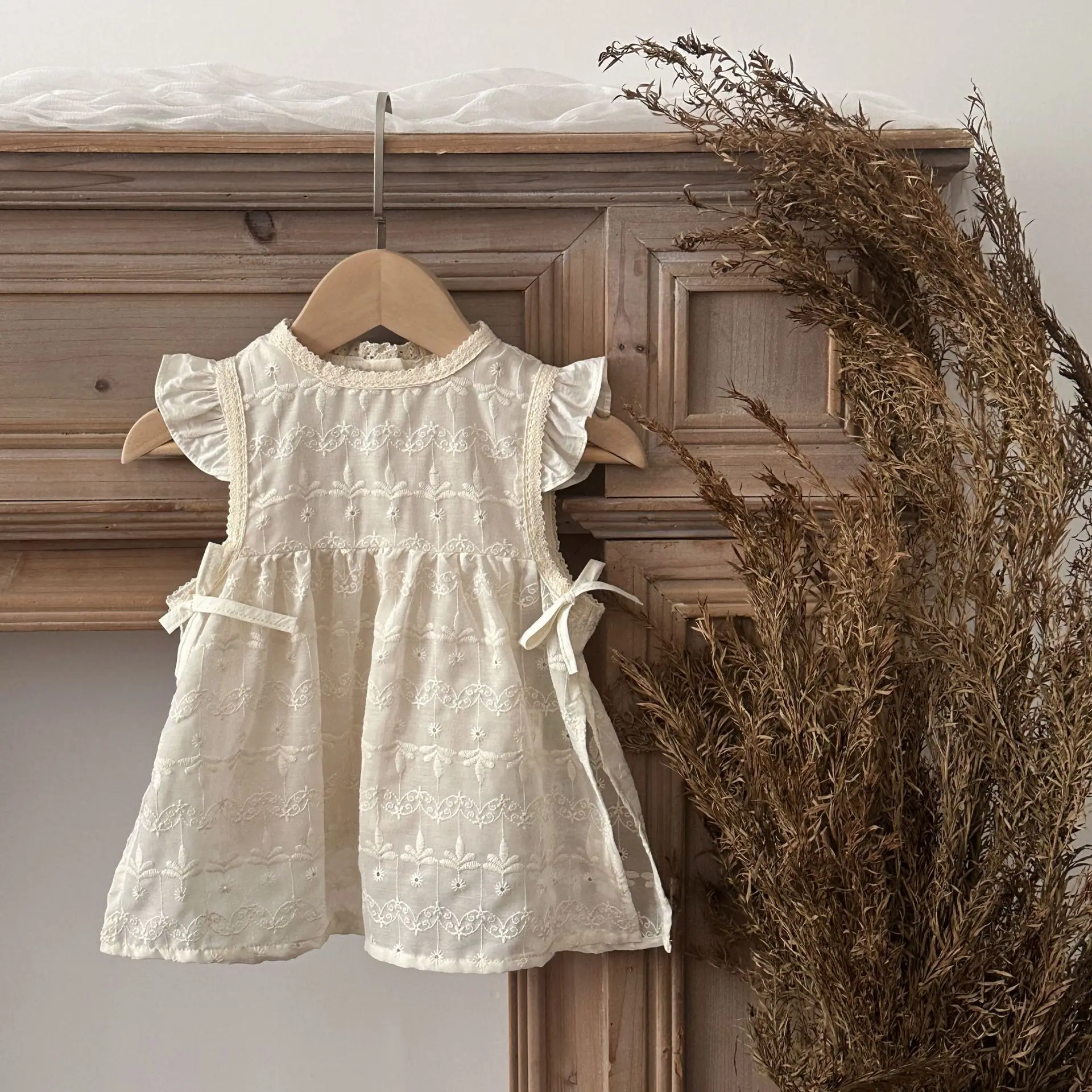 2026 Summer New Baby Girl Sleeveless Vest Dress Solid Overskirt Infant Girl Sweet Embroidery Dress Cotton Toddler Clothes