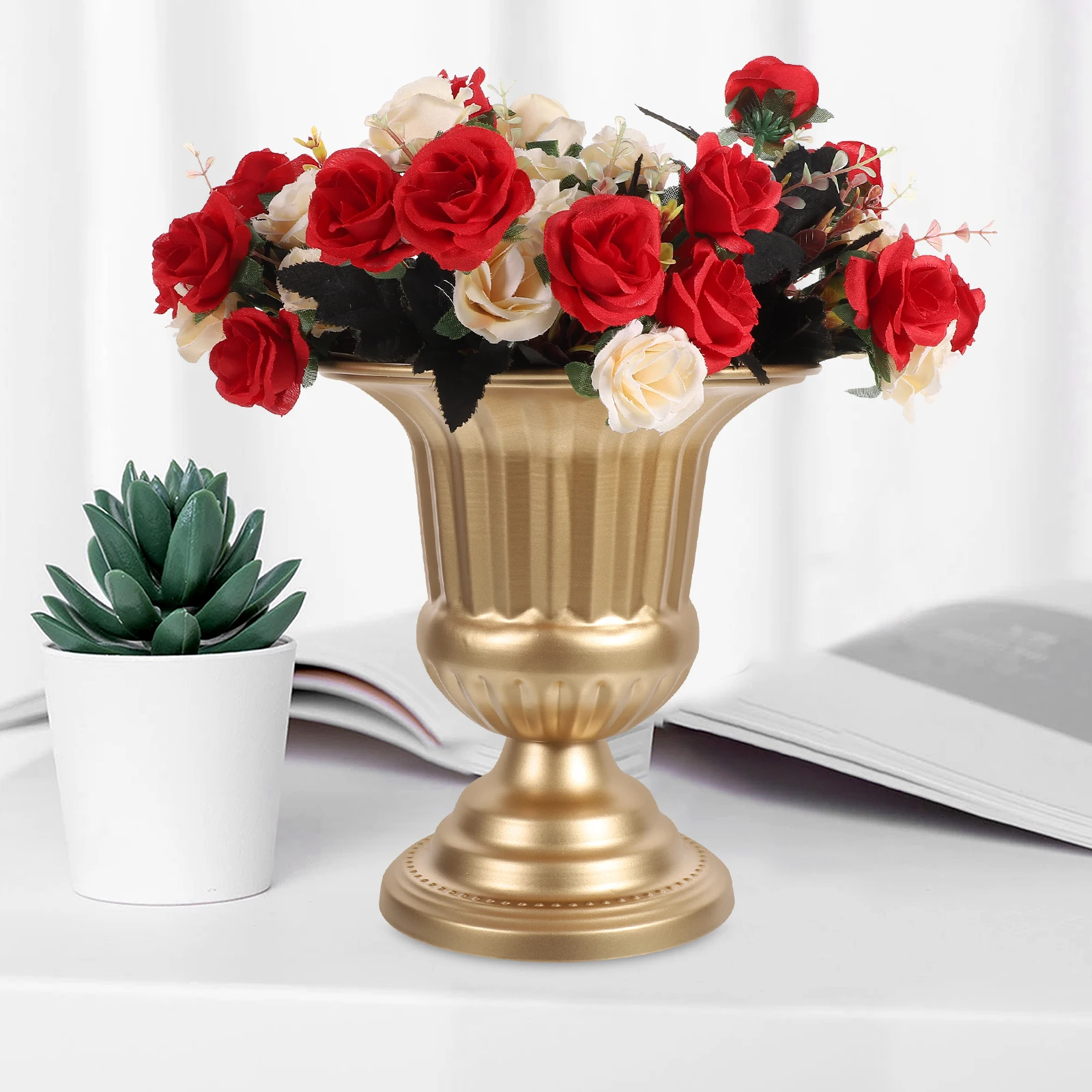 

Iron Vase Metal Flower Pot Desktop Decor Small Vintage Planter for Dried Flowers Home Wedding Table Centerpiece