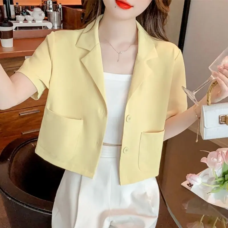 

Women's Summer New Korean Fashionable Solid Color Loose Lapel Short Sleeve Patchwork Pocket Cardigan Button Shorts Tailored Coat