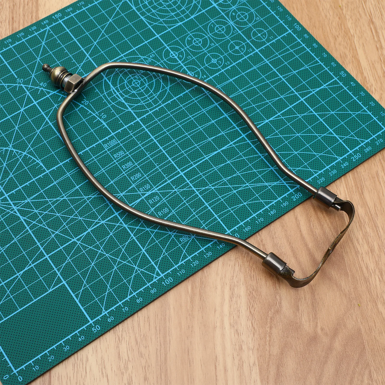 

1Pcs Lamp Horn Frame Bronze Metal Stable Harp Holder for Table Floor Lamp Frame Iron Bracket Horn Light Bracket