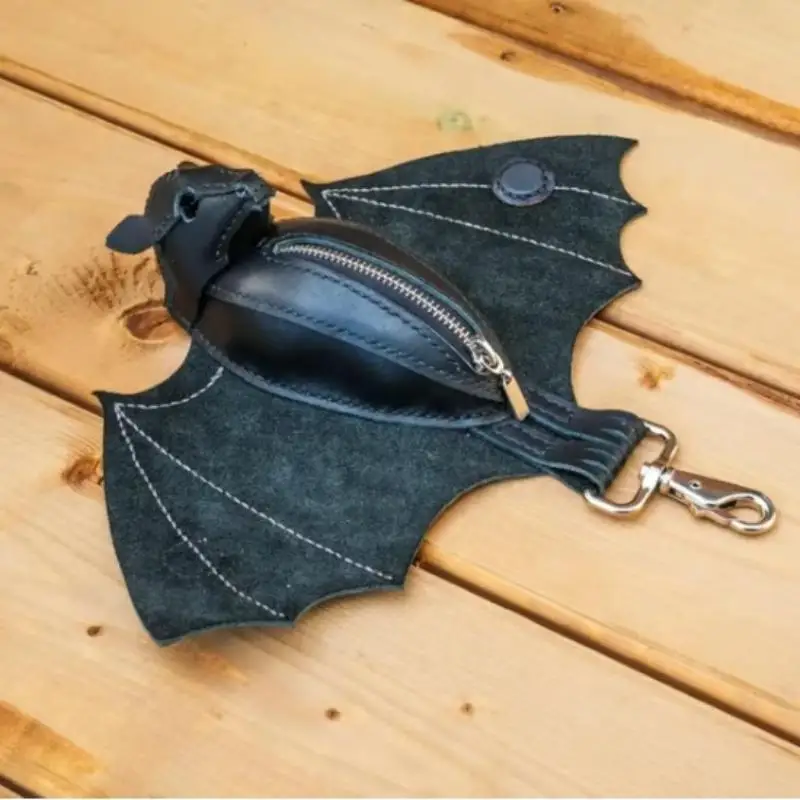 

PU Leather Bat Coin Purse With Bat Zippered Coin- Bat-Themed Pouch Wallet Keychain Suitable For Women's Dress & Bat Costumes