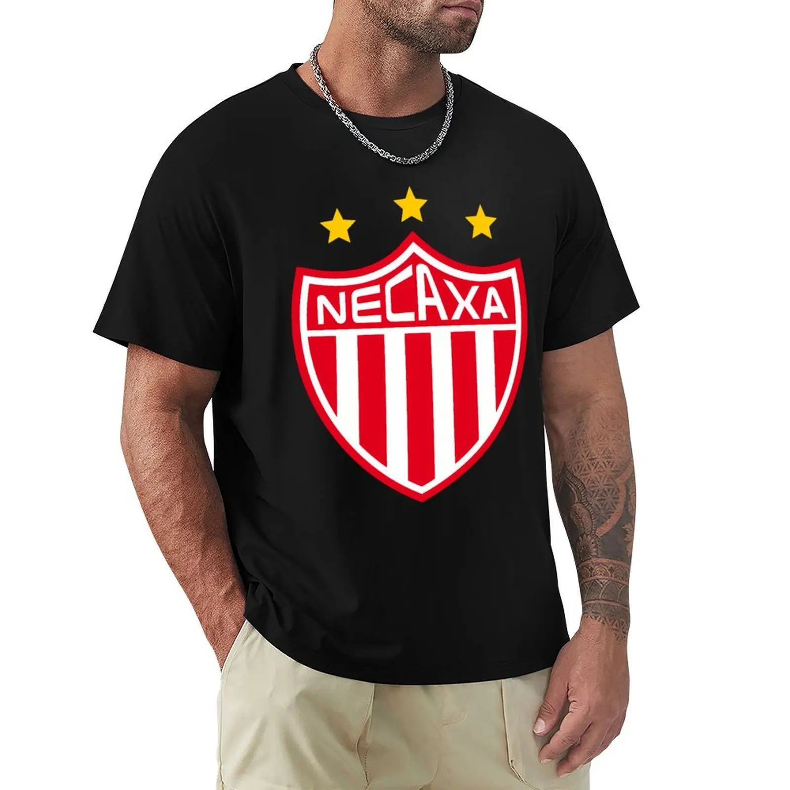 Футболка с логотипом Necaxa, повседневная, свободного кроя, с коротким рукавом.