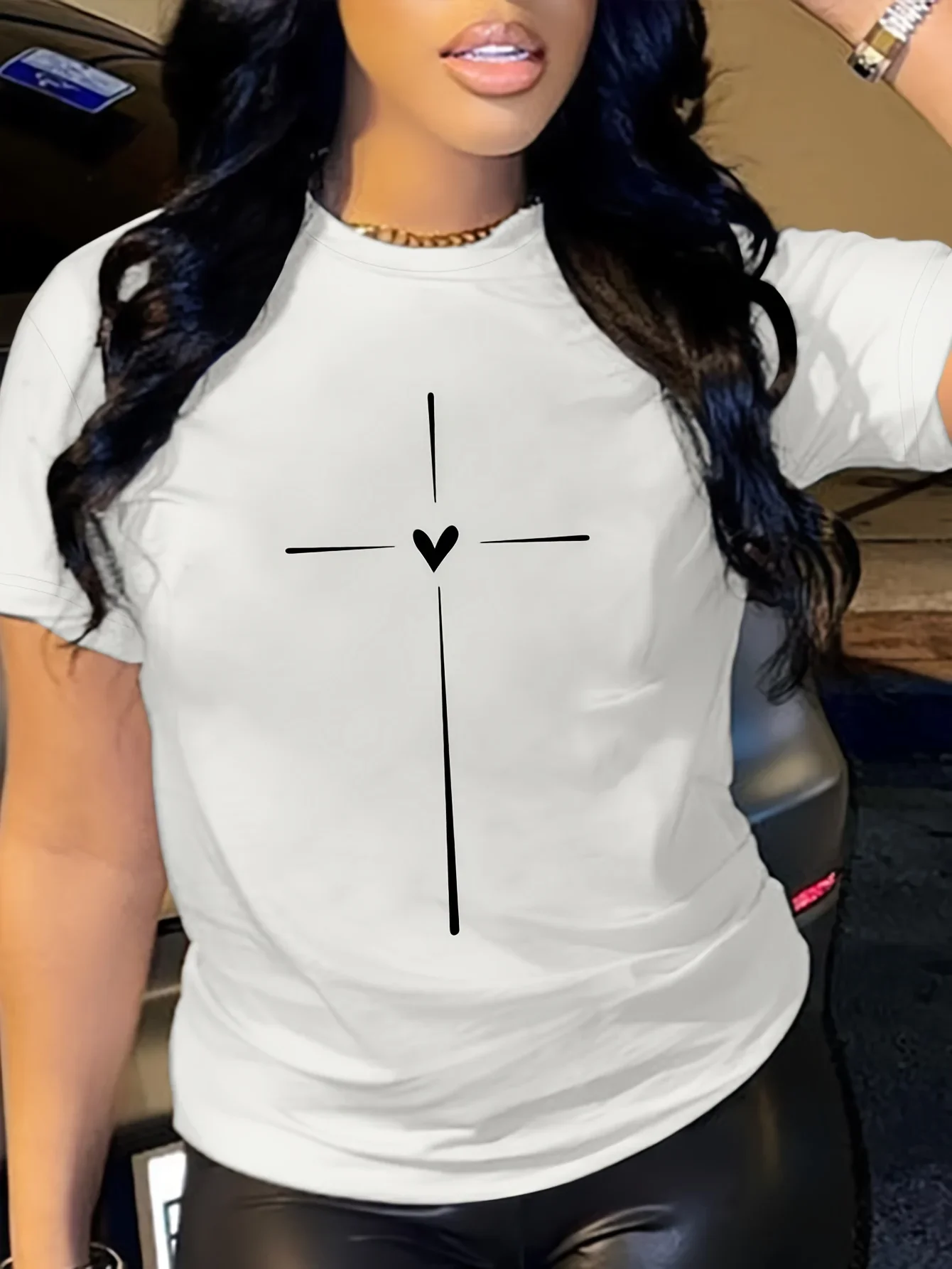 

Crew Neck Casual Top for Spring & Summer Women's Clothing Cross & Heart Print Drop Shoulder T-shirt Short Sleeve