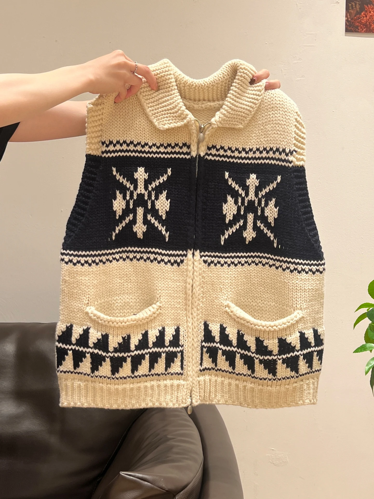 Chaleco tejido con bordado Floral para mujer, cárdigan, prendas de vestir exteriores, invierno, nueva almohadilla de hombro, Top apilable, informal, ocio, Faion