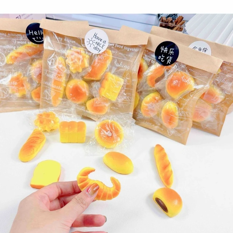 1pcs Home Simulation Food Play Bread Stress Relief and Release Pinch Music Stress Relief Tool Slow Rebound Fake Food Prop Model