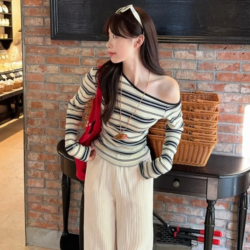Autumn Girl Stripe Long Sleeve T-Shirt New Fall Stylish Versatile One Shoulder Women Student Fit Slimming Trendy Top Long Sleeve