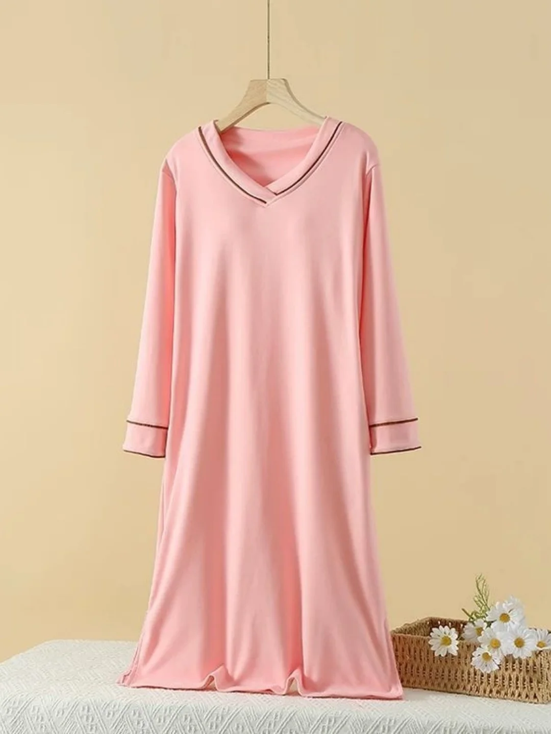 

plus Size Sleep Dress Long Sleeve Knee-Length V-Neck Oversized Comfortable Home Dress Women Autumn Winter Casual Sweet Style