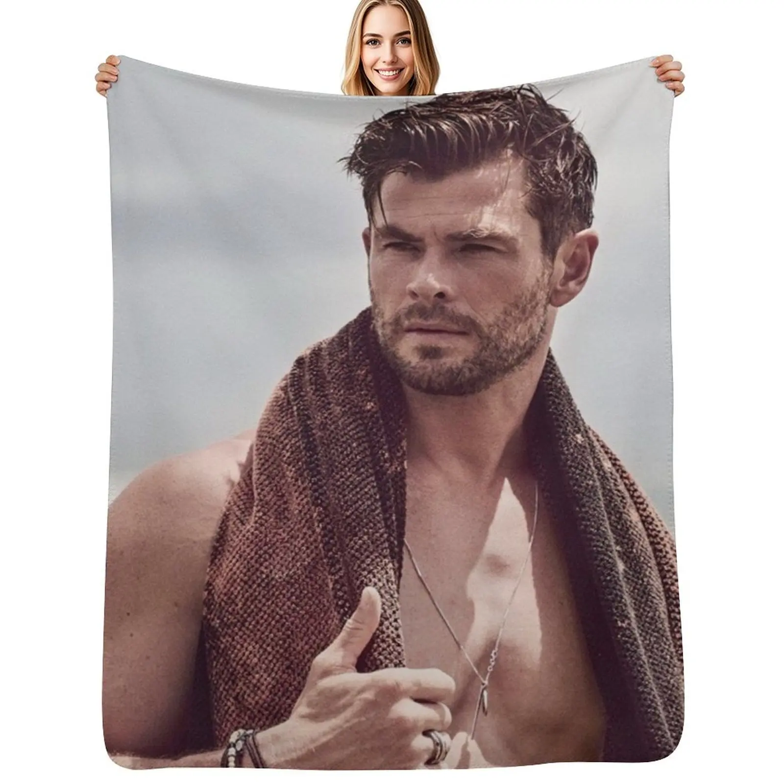 chris hemsworth Throw Blanket Breathable Lightweight Blanket for Adults Kids