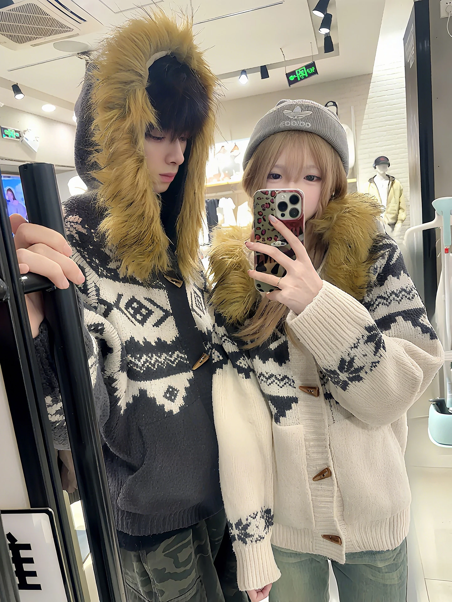 

Men's American Sle Knitted Hooded Cardigan Sweater Winter Warm Faux Fur Collar Casual Faion Retro Aosphere Coat