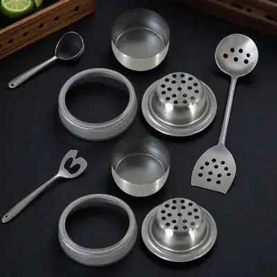 

2Pcs Stainless Steel Shaker Lids for Mason Jars Cocktail Bottle Cover with Spout Dispenser for Spices Flour Salt Storage