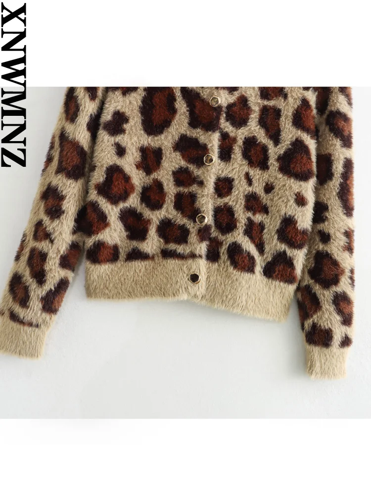 XNWMNZ 2024 Women\'s Fashion Animal Jacquard Knitted Cardigan Women High Street O Neck Long Sleeve Button Versatile Female Coat