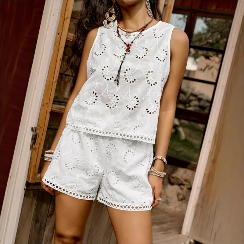 

Women's Boho Eyelet Embroidery Two Piece Set Sleeveless Round Neck Vest Top + High Waist Shorts Summer Casual Outfit