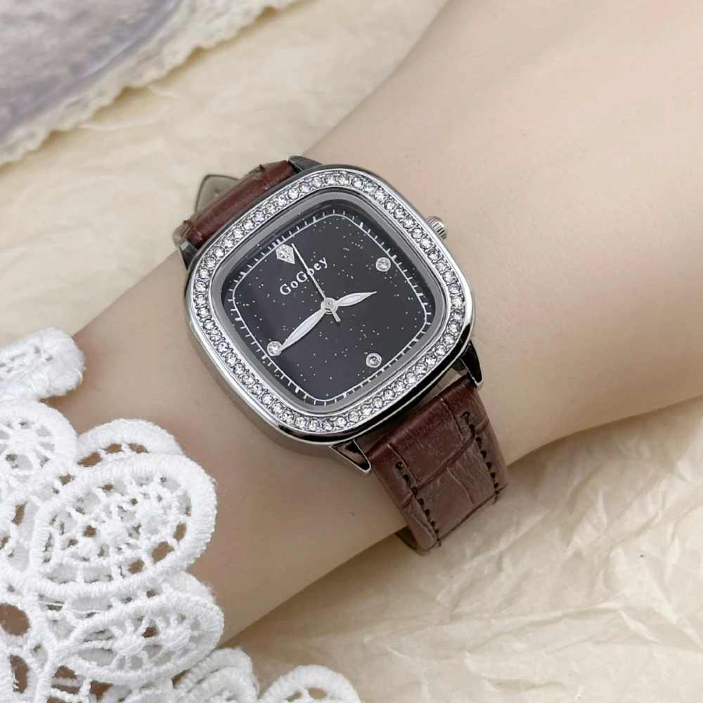 موضة 2025 ساعة كوارتز نسائية مربعة بسيطة جديدة فستان جلدي غير رسمي ساعة يد نسائية Montre فام