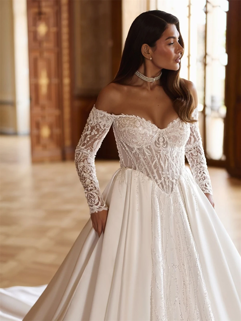 فستان زفاف أنيق من الساتان الأبيض مخصص رسمي على شكل قلب وأكمام طويلة رداء de mariée ناعم على شكل حرف a ذيل شابيل زي العرائس