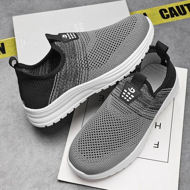 

Men's Summer Sports Mesh Casual Running Lightweight Flat Shoes Large Outdoor Hiking Breathable Fitness Tennis Shoes Zapatillas