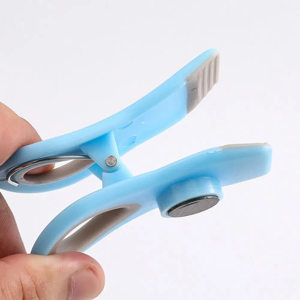 

Moisture-proof Refrigerator Magnetic Clip Strong Magnet Non-slip Memo Note Magnet Clip Food Grade Food Sealing Clip