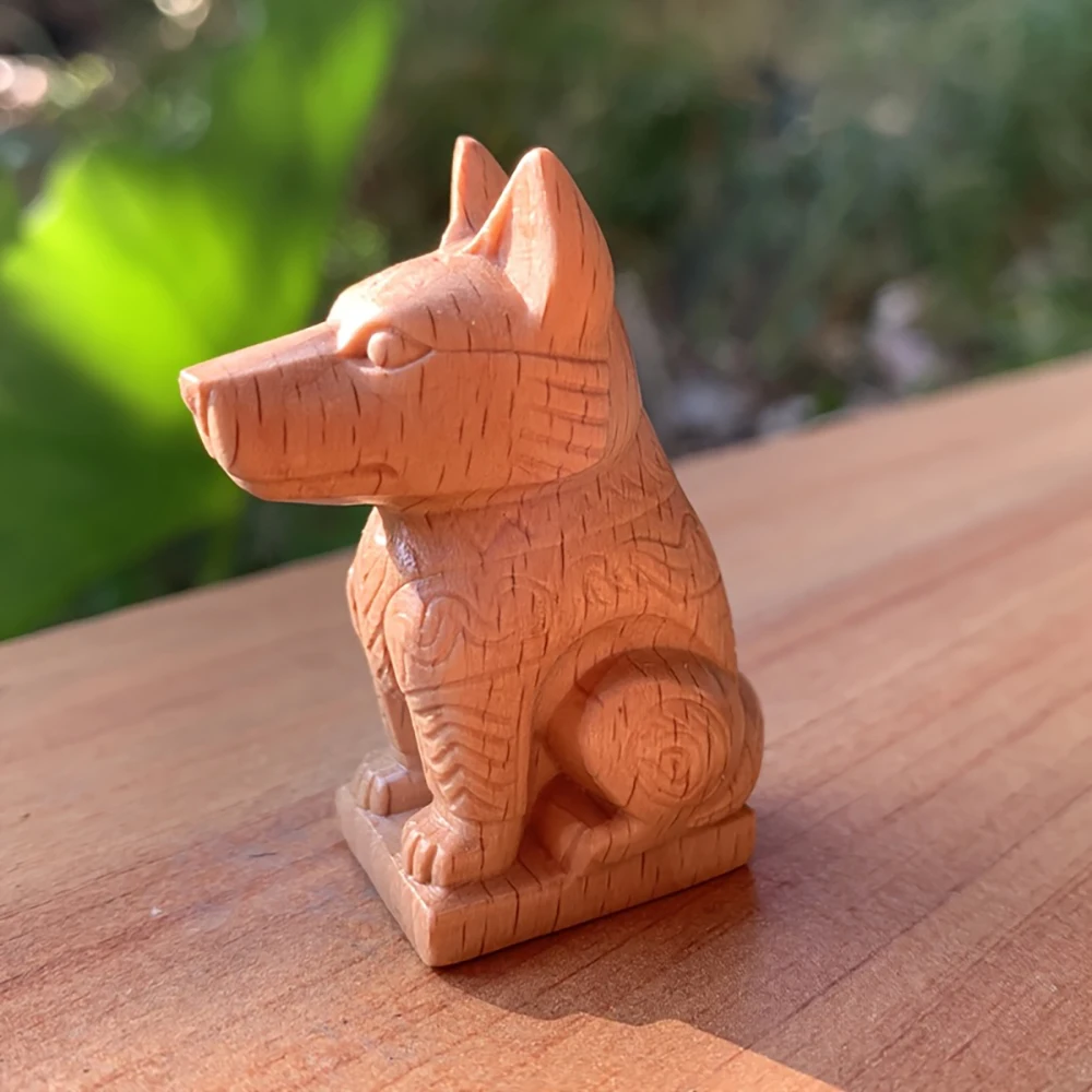1Pc 1.8 Inch Solid Wood Hand-Carved Wolf Statue Ornament, Animal Theme, Suitable for Housewarming Gifts, Christmas Decorations, Creative Desktop Decorations, Bedroom, Office Decoration, Party Decoration, Men's Gift