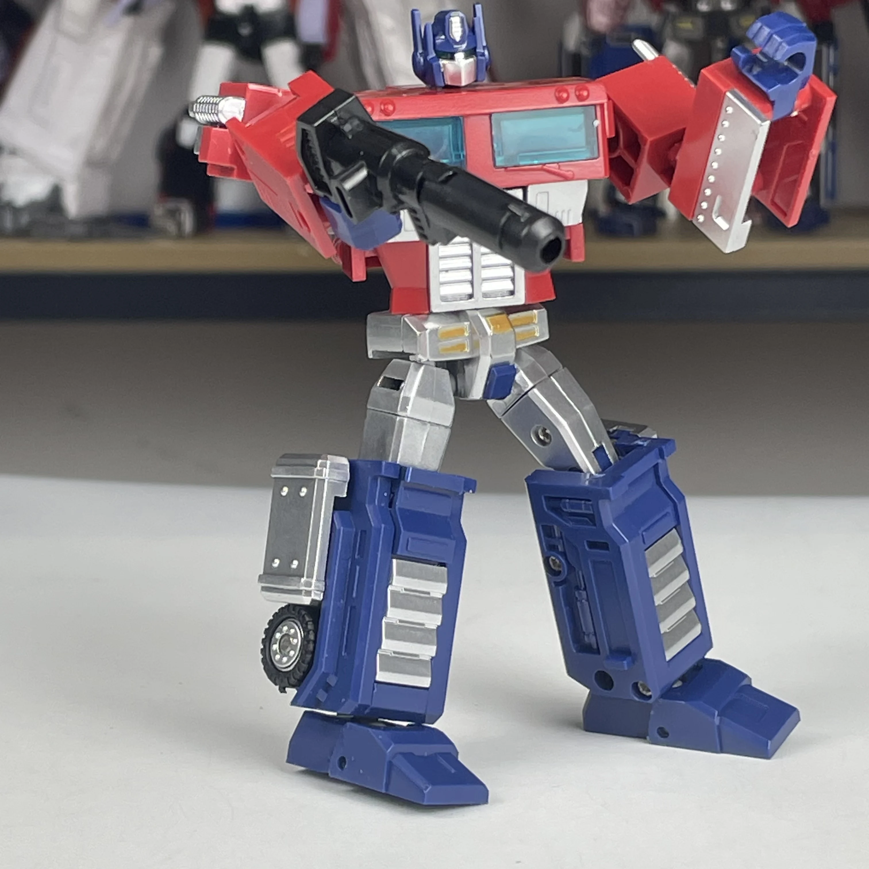 KBB Transformation G1 GT-05 GT05 12 ซม.OP Commander Battle รถบรรทุกโหมด Mini Pocket War Action Figure หุ่นยนต์ของเล่นเด็ก