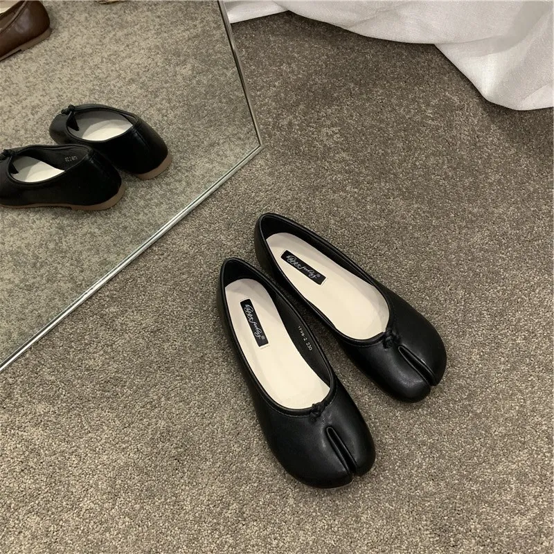 Women Black Tabi Ninja Shoes Woman Microfiber Leather Comfy Flats Split Toe Slippers Soft Bottom Loafers Ladies Moccasins 35-40