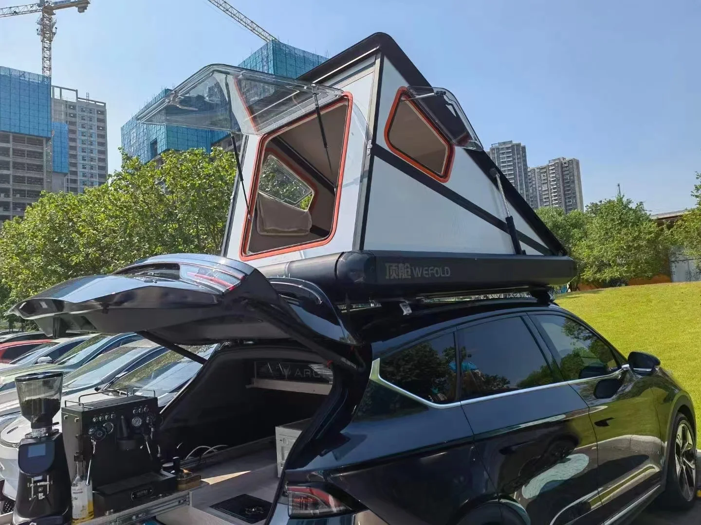 New 2 person auto folding rooftop tent aluminum roof tent top hard shell outdoor camping roof top hard shell car tent for sale