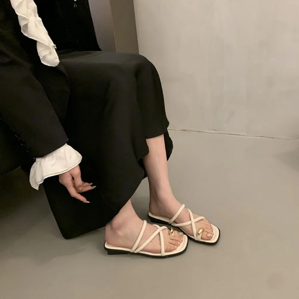 Stylische Damen-Sandalen mit Kreuzriemen, bequeme, leichte Zehenriemen-Strandschuhe mit lässigem, einfarbigem Design für den Sommer – Detail 26