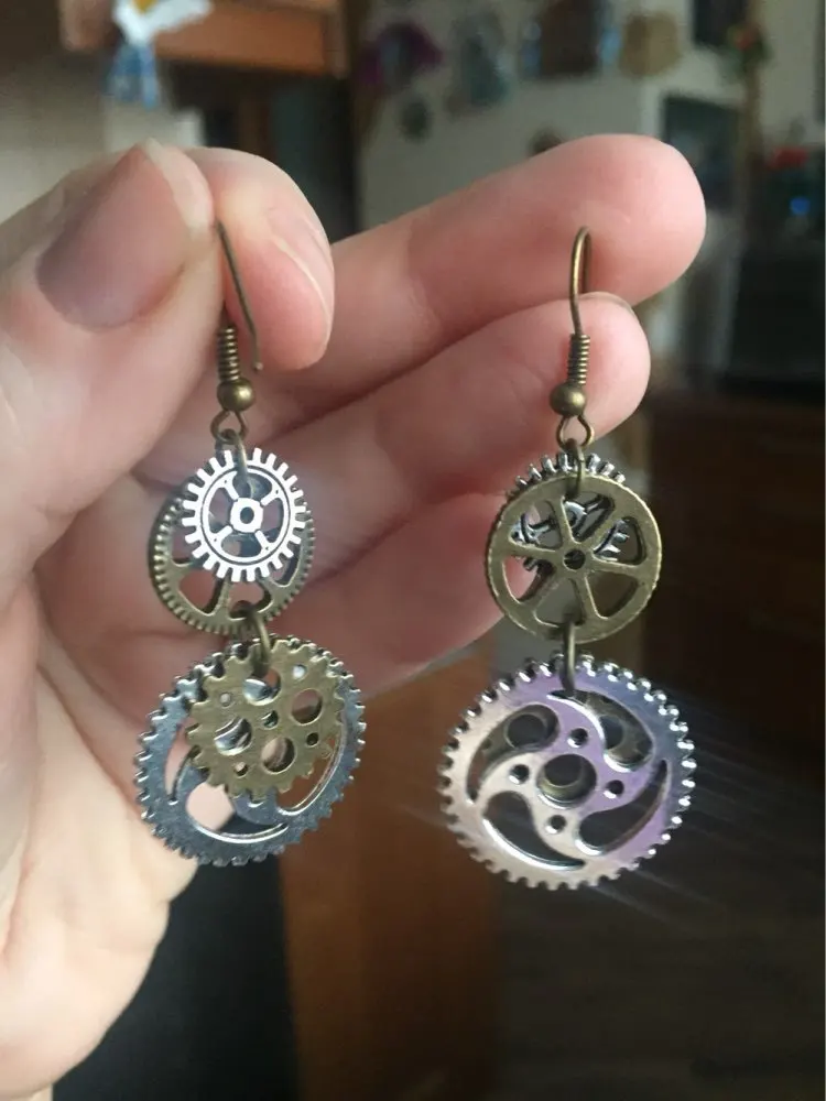 Pendientes de engranaje de reloj personalizados para mujer, colgante de Color plateado, Bronce Antiguo, sensación Punk, gancho de oreja gótico,