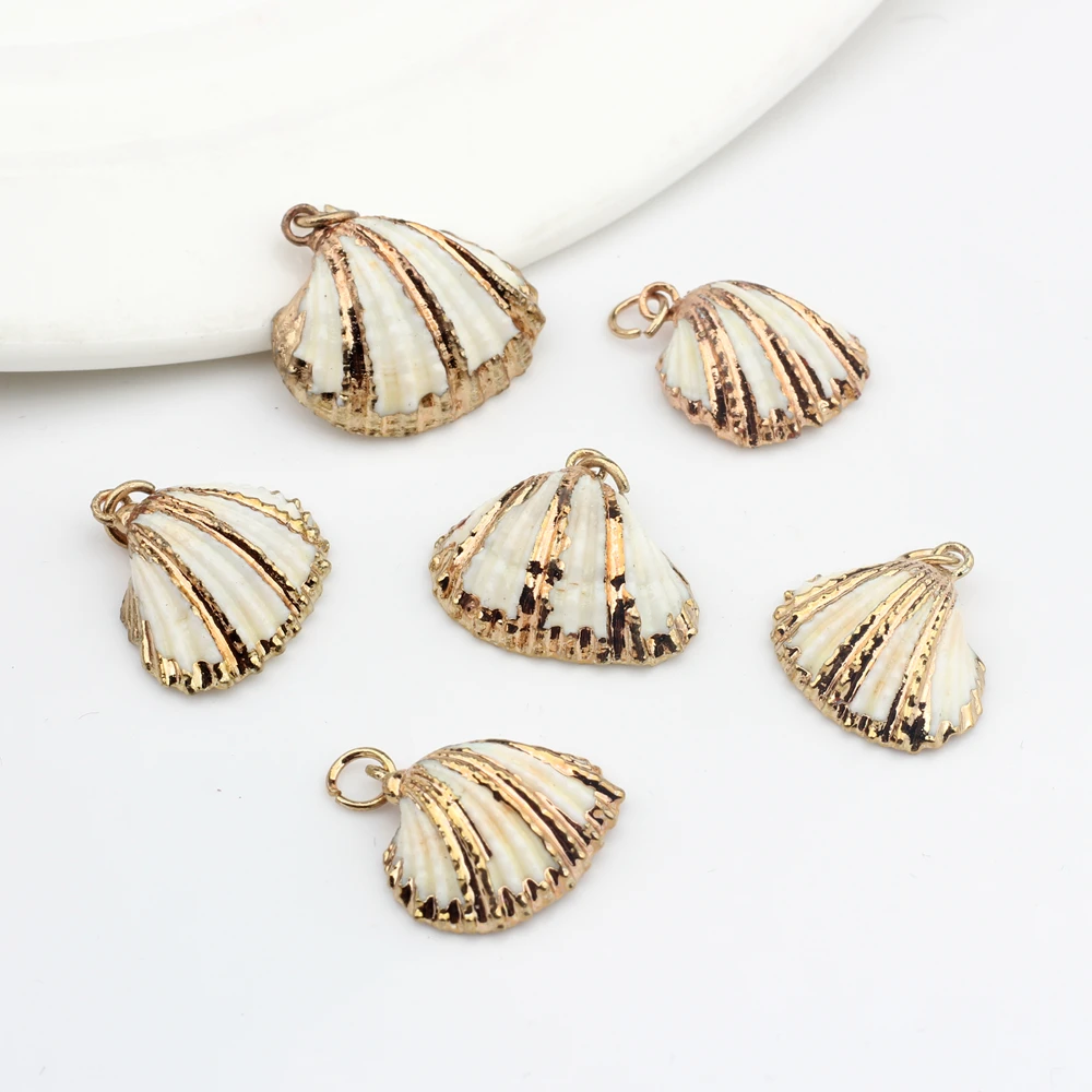 

Natural Cowrie Shells Conch Charms Loose Beads Charms 10pcs/lot For DIY Bohemia Jewelry Necklace Making Accessories