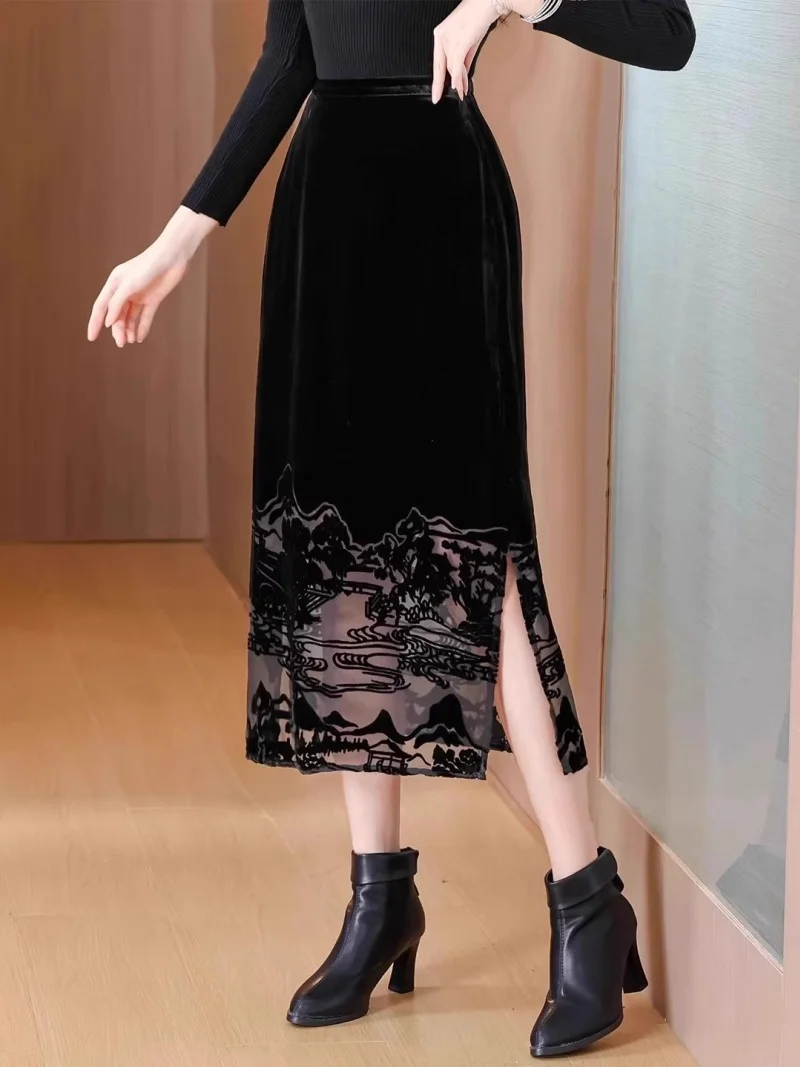 

Chinese Style Black Velvet Skirt For Women Spring And Autumn Design Burnt Floral Temperament Slimming Side Slit Skirt w1696