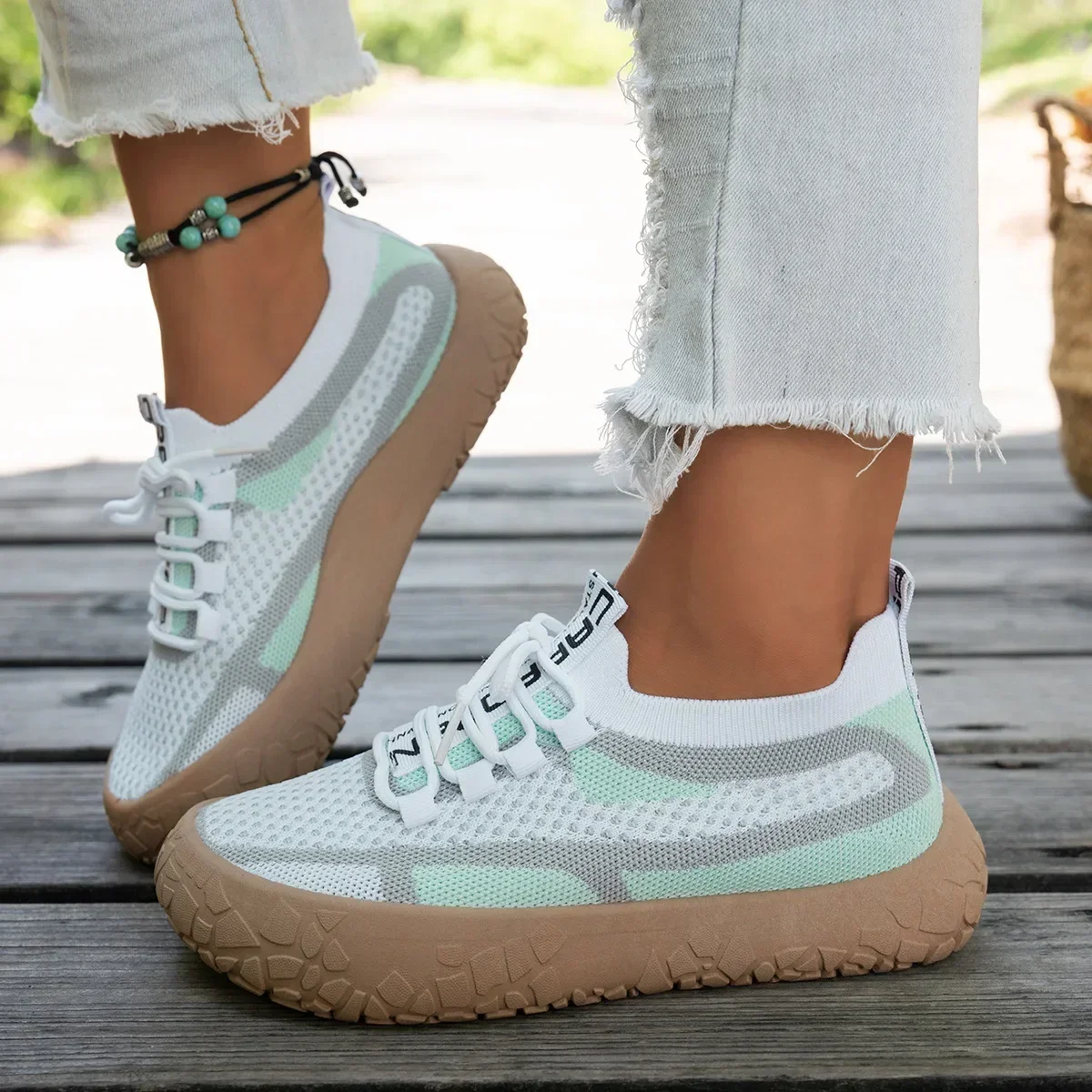 Damen-Strick-Sneaker mit Flying-Weave-Struktur, Schnürung, dicker Sohle, rutschfest, atmungsaktives Mesh, Outdoor-Walking-Freizeitschuhe – Detail 5