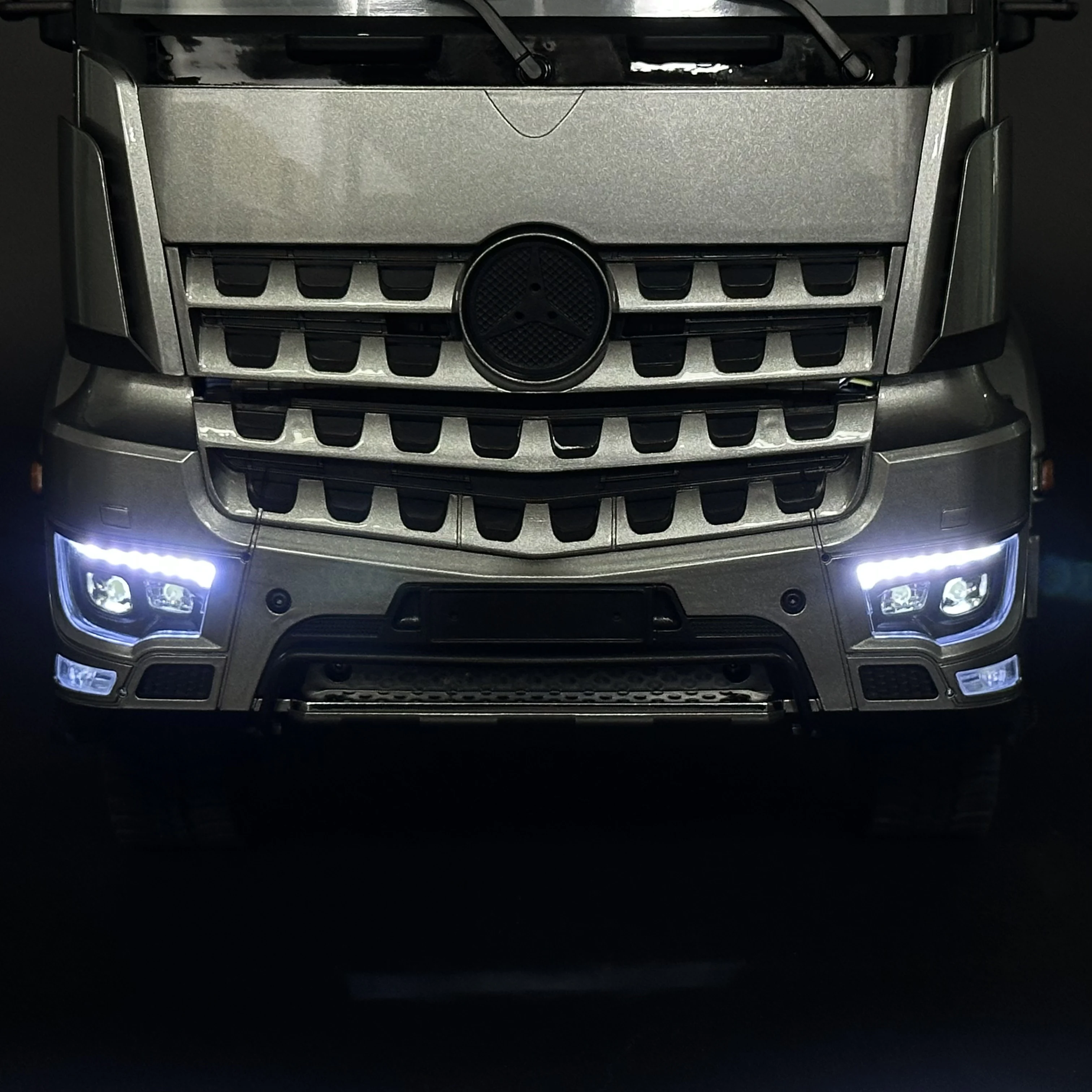 

LED Running Lights Set for Tamiya 1/14 RC Truck Tractor Benz Actros Arocs Headlights Position Light Modules 1:14 Tipper DIY