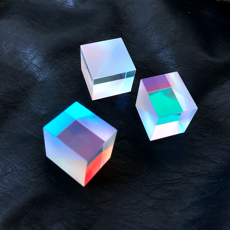 2PCS 2.2x2.2x2.2cm Optical Glass Educational Prism Defective prisma Dichroic X-Cube Glass Prisms RGB Combiner Decoration Glass