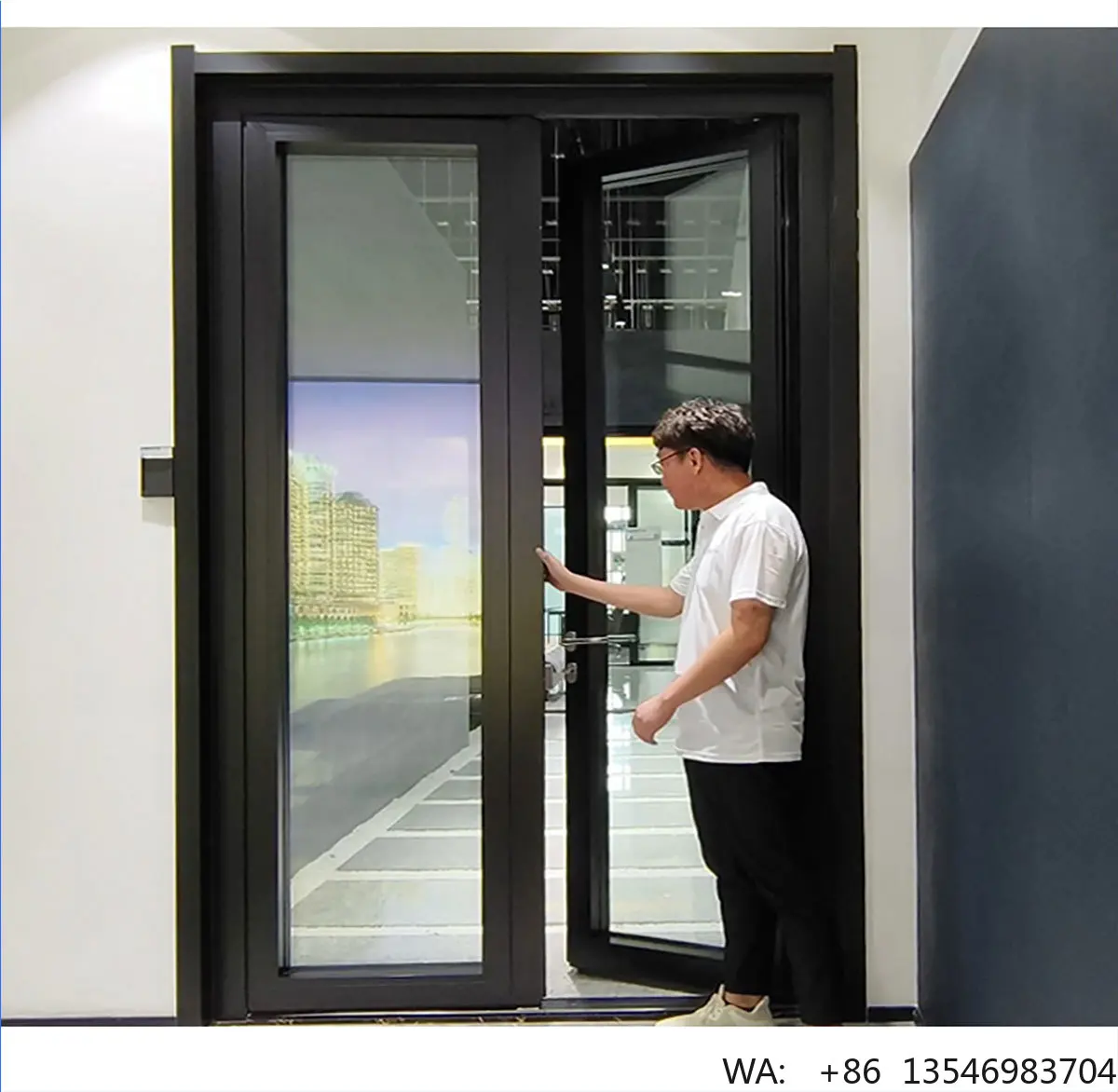 

Modern Aluminum Alloy Aluminum Glass Swing Graphic Design French Door Frame Black Door