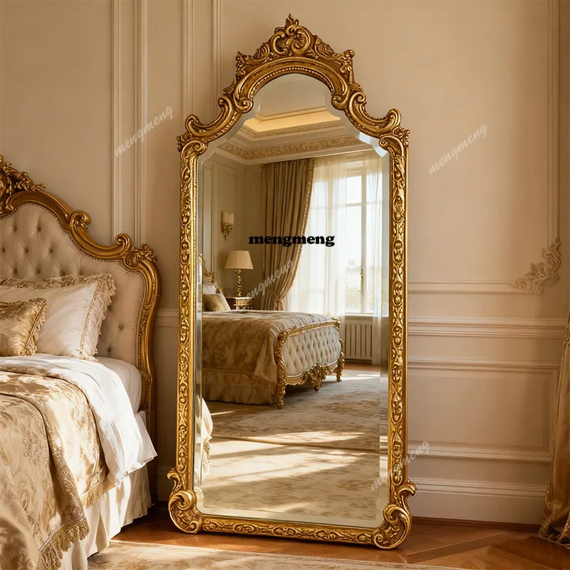 R French retro engraving, American luxury full-body mirror against the wall floor-to-ceiling mirror, European bedroom, fitting